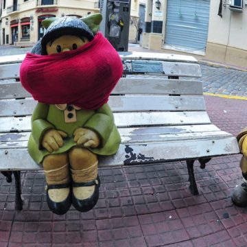 Varias estatuas de la Ciudad amanecieron con tapabocas para fomentar su uso