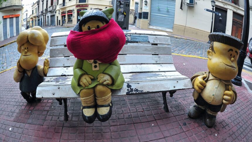 0037564063 Varias estatuas de la Ciudad amanecieron con tapabocas para fomentar su uso