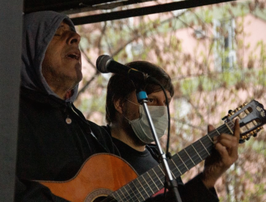#EmergenciaCulturalBA: Leandro Santoro organizó el primer recital itinerante en apoyo a la cultura de Buenos Aires