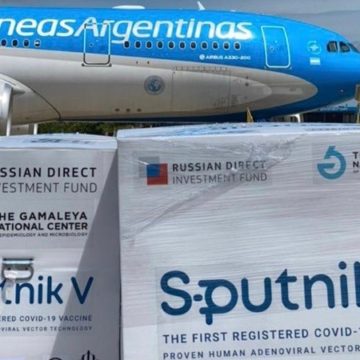 ANMAT autorizó el uso de la vacuna Sputnik V para mayores de 60 años en la Argentina