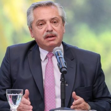 Alberto Fernández: “Sin salud no hay presente y sin educación no hay futuro”