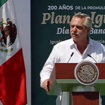 Alberto Fernández desde México: «Nos encierran en debates que no son nuestros»