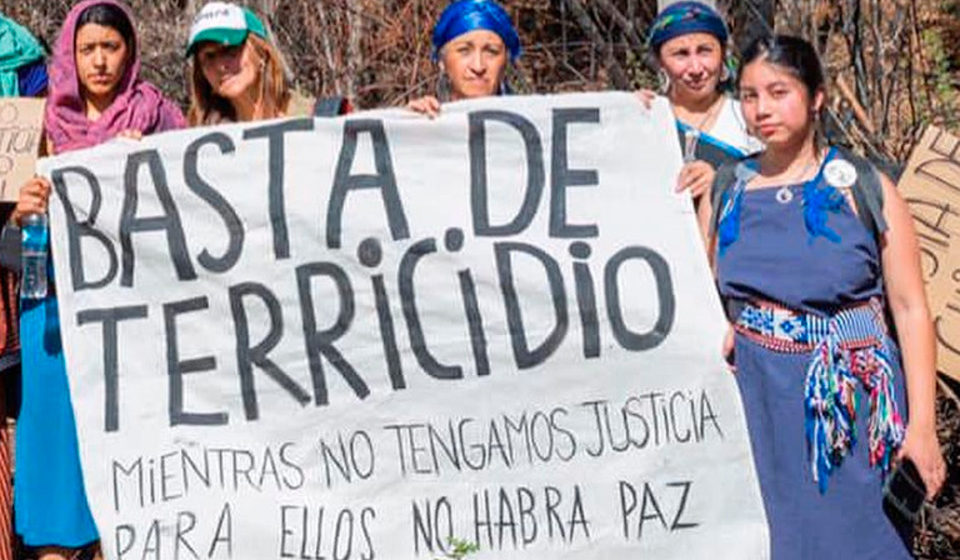 Mujeres de pueblos originarios: la «Caminata Basta de Terricidio» que partió del sur y el norte se acerca a CABA