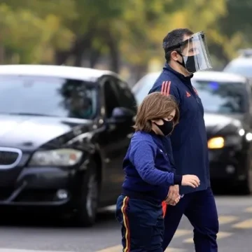 Bajaron un 21% los casos en partidos bonaerenses del AMBA y 17% en CABA