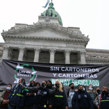 Concentración de cartoneros para impulsar la ley de gestión ambiental de envases