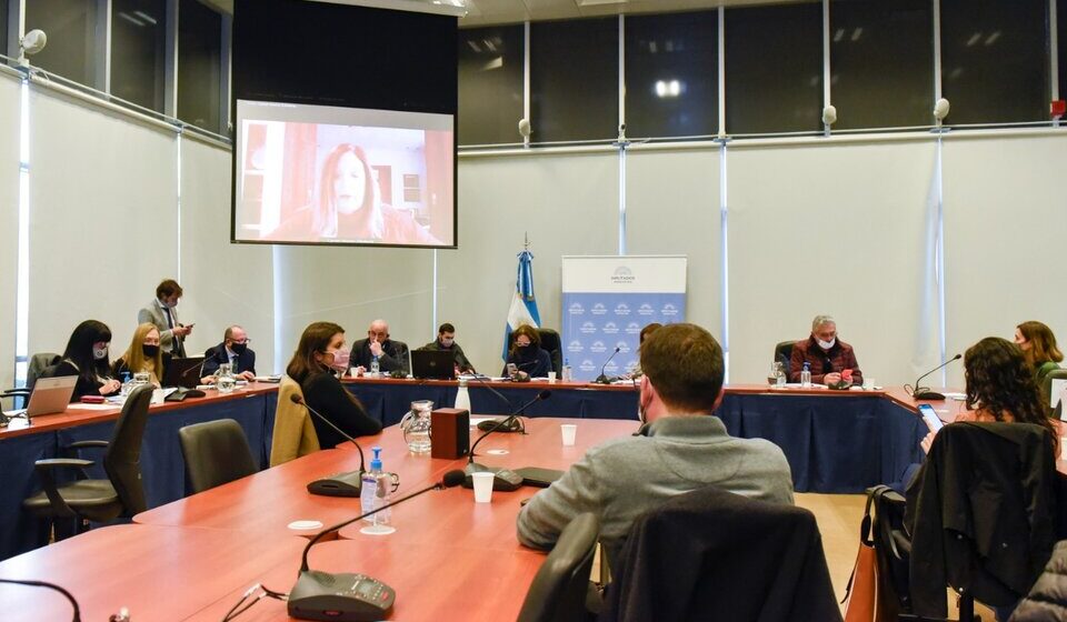 Dictamen de mayoría para la Ley de etiquetado