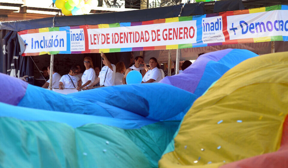 Identidad de género: habrá DNI para personas no binarias