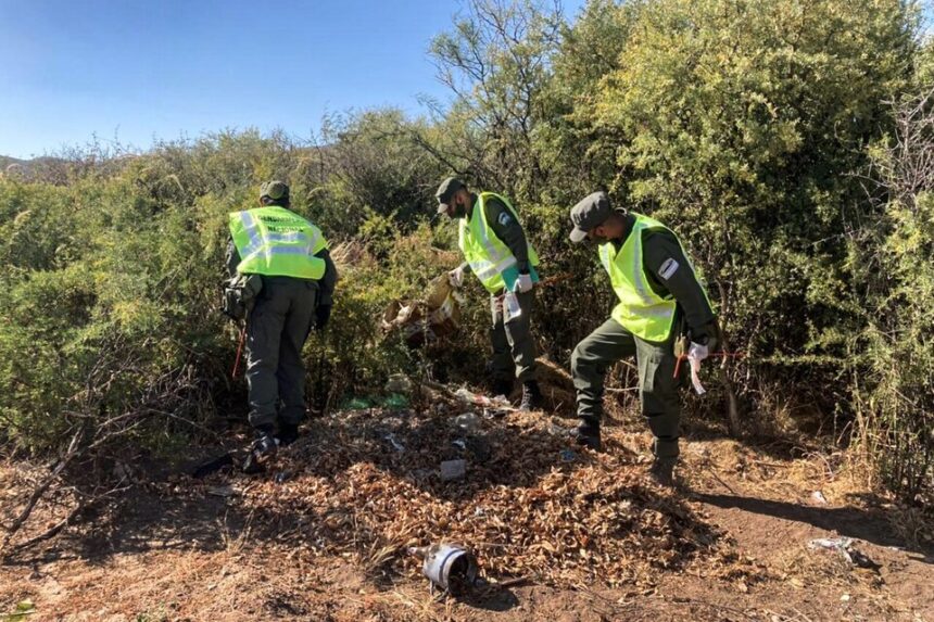 481618-na-1 Guadalupe Lucero: peritan prendas halladas en los rastrillajes del martes