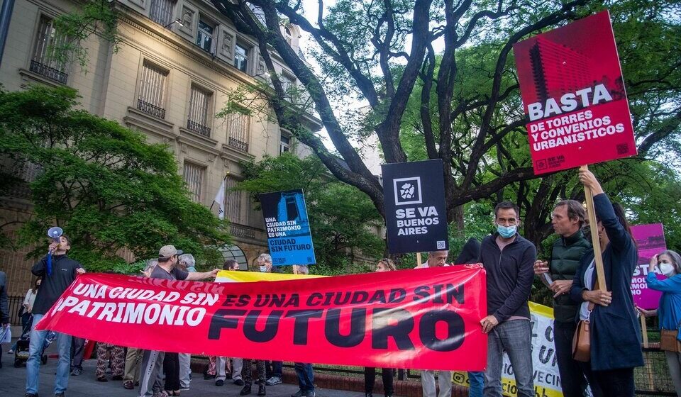 CABA: Más de 40 organizaciones vecinales repudiaron la calificación de «populismo urbano» de un funcionario porteño