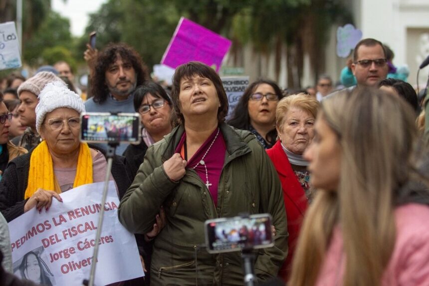 36 Suman a dos fiscales a la investigación por el femicidio de Strzyzowski e indagan a los detenidos