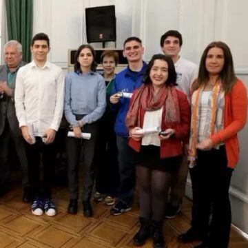 La UBA premió a 6 alumnos de sus colegios que participarán de competencias internacionales