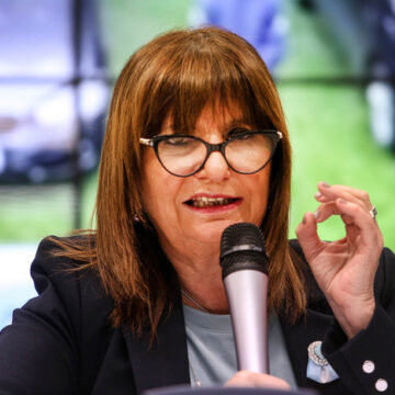 El despilfarro de Bullrich: el millonario gasto para pegar y reprimir