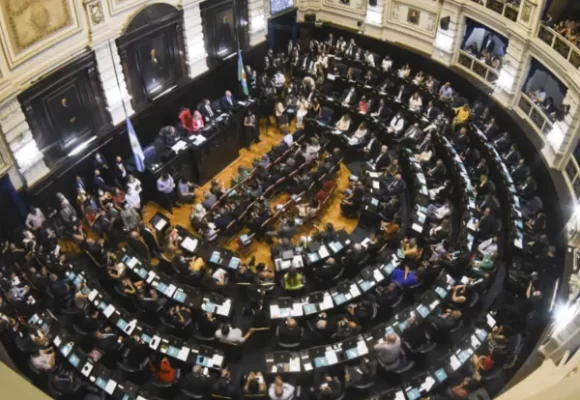 La Legislatura bonaerense aprobó la modificación del calendario electoral