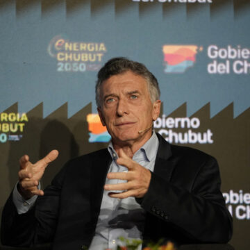 Macri volvió al país y a los pies de Milei