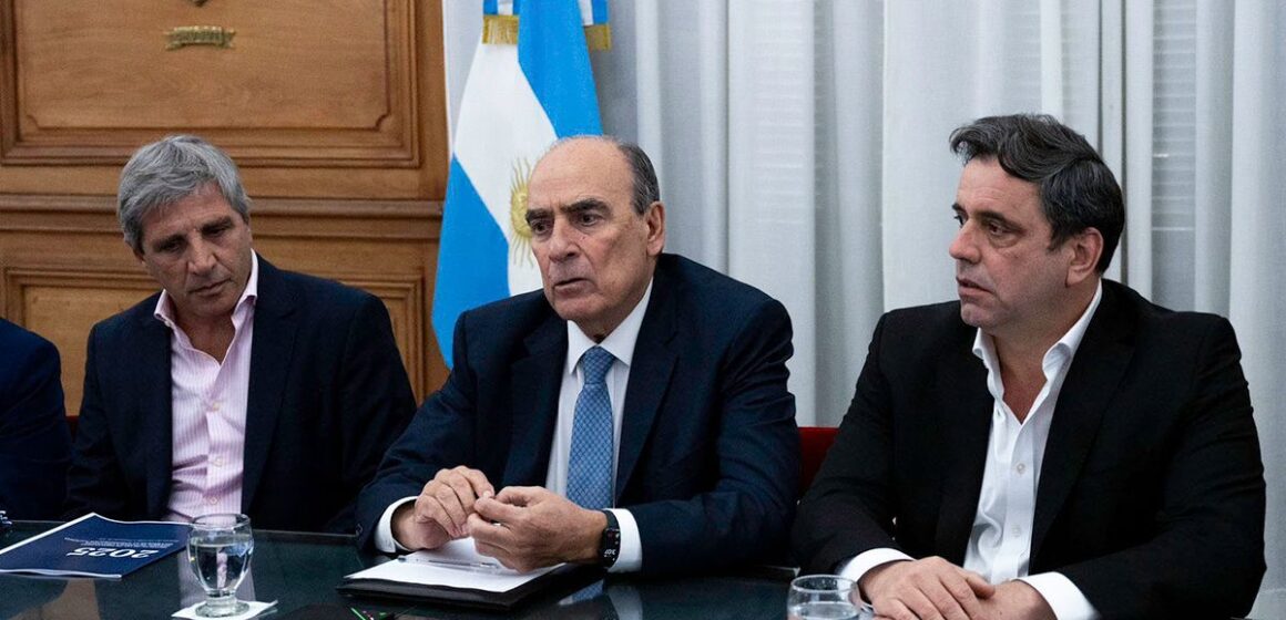 Dólares en el colchón: Rogelio Frigerio e Ignacio Torres suman su adhesión al proyecto de semi blanqueo de Caputo