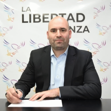 Del “Axel presidente” al mileísmo: el giro de un exfuncionario bonaerense