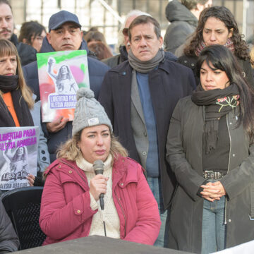 Dirigentes políticos y sociales pidieron por la libertad de Alesia Abaigar