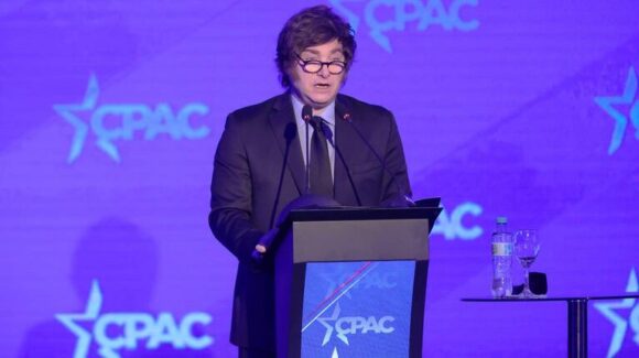 Milei refuerza su mensaje electoral y busca acentuar la polarización con el kirchnerismo