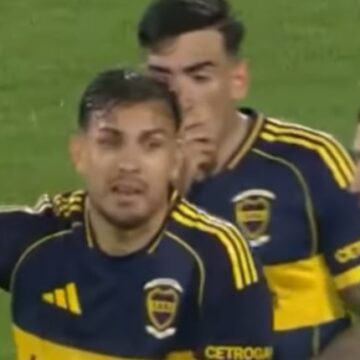 Tensión entre Paredes y Marchesín durante el partido de Boca contra Defensa