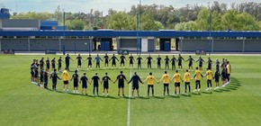 Emotivo homenaje del plantel de Boca Juniors a Miguel Ángel Russo