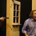 Una obra teatral que revela la conexión entre el poder y el inmobiliario
