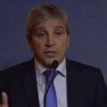Luis Caputo sobre la política cambiaria: «Argentina es muy sensible a los shocks»