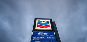 Chevron considera aumentar sus inversiones en Argentina, pendiente de las reformas de Milei