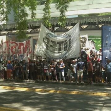 imagen-366 El Consejo Nacional reitera la necesidad de actualizar el salario mínimo tras meses de inacción