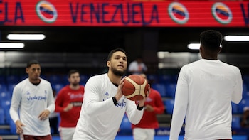 imagen-389 Suspensión del partido Venezuela-Colombia por crisis aérea