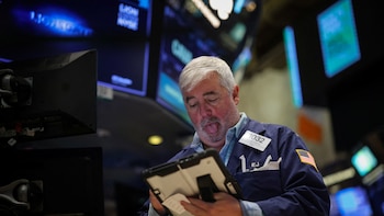 imagen-104 Acciones Argentinas en Wall Street Experimentan Bajas en un Día de Feriado Local