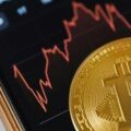 Bitcoin se desploma a 84.000 dólares y alcanza su nivel más bajo en nueve meses