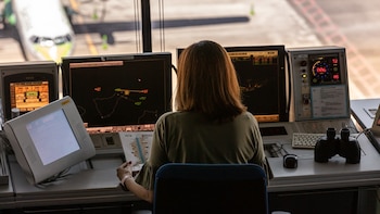 imagen-192 Anuncio de paros por parte de los controladores aéreos afectará vuelos en Argentina