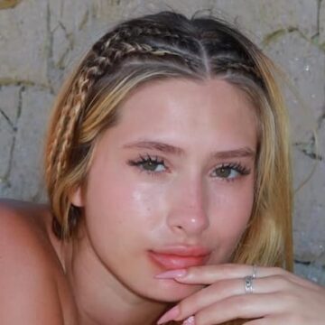 imagen-203 Las microbikinis celestes se convierten en la tendencia del verano argentino