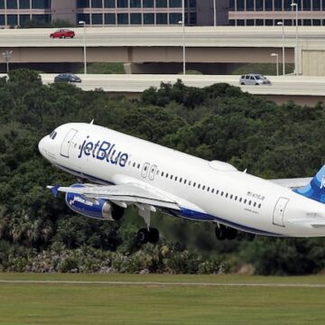 Cerca de Venezuela, un avión militar estadounidense casi colisiona con un vuelo comercial