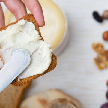 Elaboración casera de queso crema: una opción económica y perfecta para la chocotorta