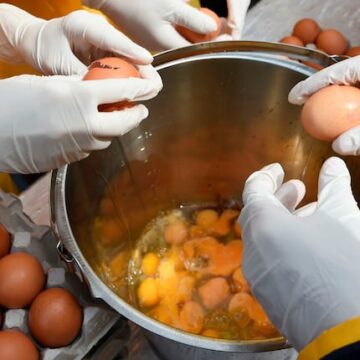 Alerta sanitaria en California: huevos contaminados y mala calidad del aire