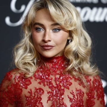 Sabrina Carpenter sorprende en Navidad con el lanzamiento de «Such a Funny Way»