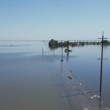 El lago Tulare vuelve a aparecer tras 130 años de ausencia y afecta 38.000 hectáreas de cultivo