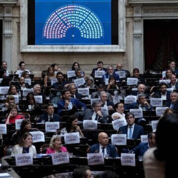 El kirchnerismo exige a gobernadores actuar en defensa de los derechos laborales ante la reforma