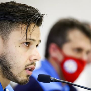 Ángel Romero arribará esta noche a Argentina para formalizar su contrato con Boca Juniors