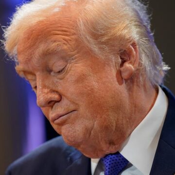 imagen-289 Trump desafía a la Corte Suprema de EE.UU. con un nuevo arancel del 10%