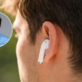 Consecuencias del uso diario de auriculares Bluetooth, según el psicólogo Marcos Apud