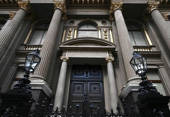 Déficit de la cuenta corriente alcanza los 900 millones de dólares en enero