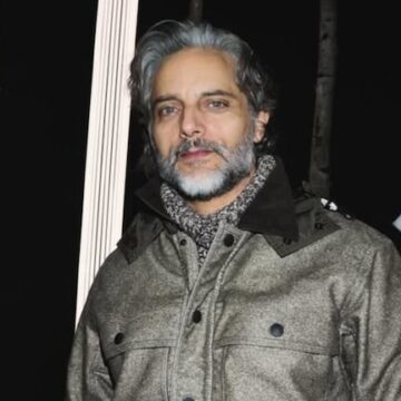 Joaquín Furriel se fotografía con Kevin Costner en el desfile de Moncler: «Qué guardaespaldas de lujo tuve»