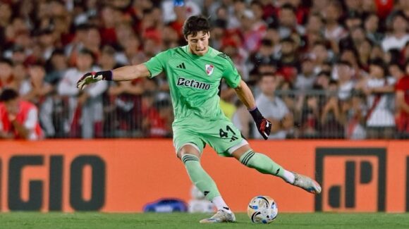 Gallardo mantiene a Beltrán en el arco de River; Armani podría regresar pronto