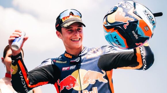 Valentín Perrone se lleva el tercer lugar en su debut en el Gran Premio de Tailandia de Moto3