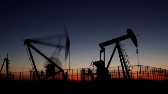 El precio del petróleo supera los 90 dólares por barril ante el conflicto en Medio Oriente