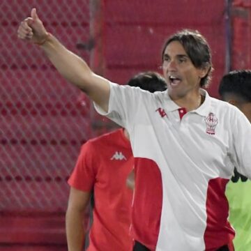 La posición del entrenador de Huracán sobre el encuentro frente a River: “En nuestra cancha y con nuestra gente”