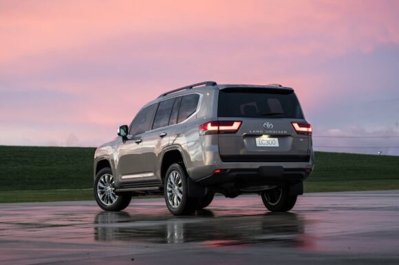 imagen-39 La Toyota Land Cruiser 300 reduce su precio en 25 mil dólares
