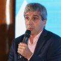 Luis Caputo reafirma su estrategia económica y critica al kirchnerismo: «Pasará a ser irrelevante»